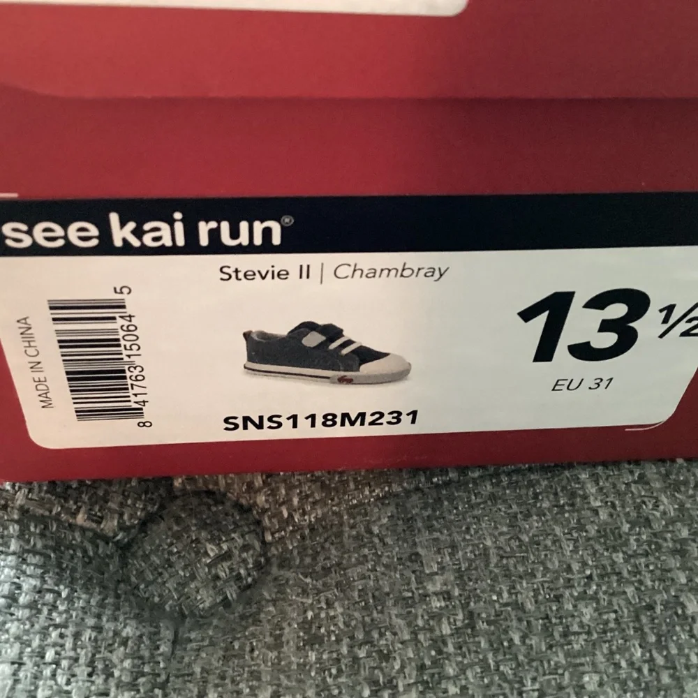 See Kai Run Stevie II Sneaker, size 13.5